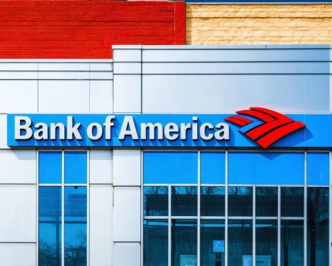 Should You Bank on Bank of America? What Smart Investors Need to Know Now Should You Bank on Bank of America? What Smart Investors Need to Know Now