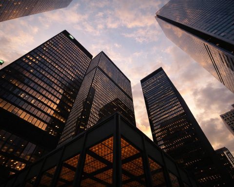 US Housing Market: Mortgage Rates Hit 6.01% Low, but Pending Home Sales Fall Again